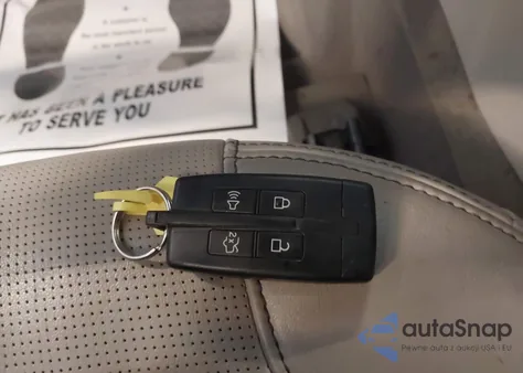 2011 Ford Taurus Limited z USA, uszkodzony, nr VIN 1FAHP2JW7BG140897